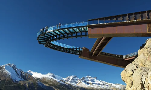 140430125544-2-glacier-skywalk-jasper-canada